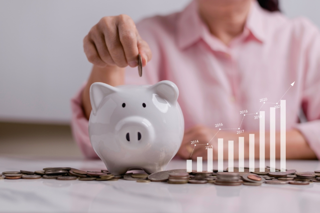 Should you move your super to cash when markets fall?